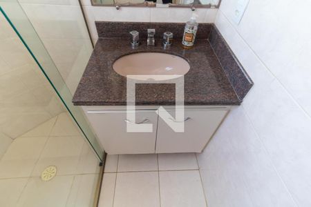 Apartamento à venda com 156m², 4 quartos e 3 vagas Apartamento à venda com 156m², 4 quartos e 3 vagasBanheiro da Suíte 01