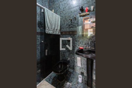 Casa à venda com 300m², 3 quartos e 4 vagasBanheiro da Suíte