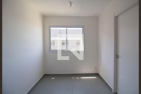Sala de apartamento para alugar com 2 quartos, 34m² em Guaianazes, São Paulo