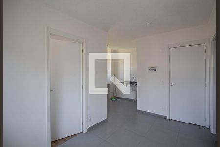 Sala de apartamento para alugar com 2 quartos, 34m² em Guaianazes, São Paulo