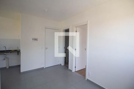 Sala de apartamento para alugar com 2 quartos, 34m² em Guaianazes, São Paulo