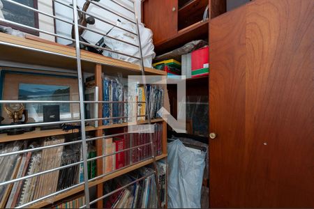 Apartamento à venda com 117m², 3 quartos e 1 vaga Apartamento à venda com 117m², 3 quartos e 1 vagaQuarto de Serviço
