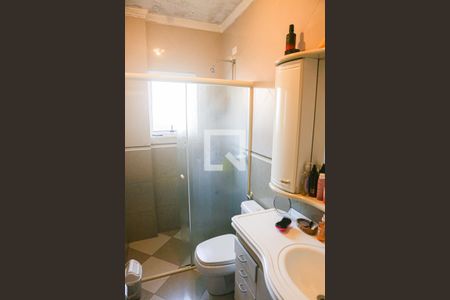 Casa à venda com 250m², 4 quartos e 2 vagas Casa à venda com 250m², 4 quartos e 2 vagasBanheiro