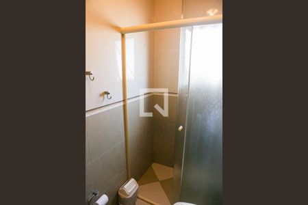 Casa à venda com 250m², 4 quartos e 2 vagas Casa à venda com 250m², 4 quartos e 2 vagasBanheiro