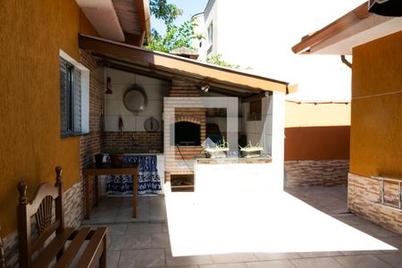 Casa à venda com 167m², 3 quartos e 3 vagas Casa à venda com 167m², 3 quartos e 3 vagasQuintal