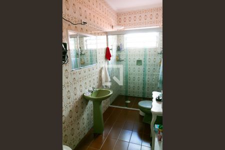 Casa à venda com 167m², 3 quartos e 3 vagas Casa à venda com 167m², 3 quartos e 3 vagasBanheiro
