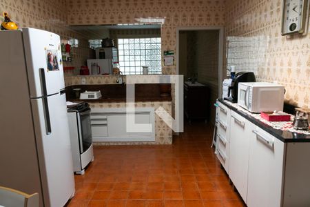 Casa à venda com 167m², 3 quartos e 3 vagas Casa à venda com 167m², 3 quartos e 3 vagasCozinha