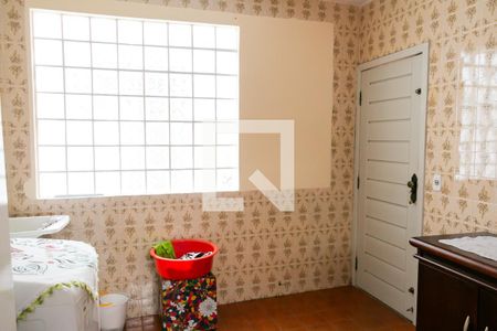 Casa à venda com 167m², 3 quartos e 3 vagas Casa à venda com 167m², 3 quartos e 3 vagasÁrea de Serviço