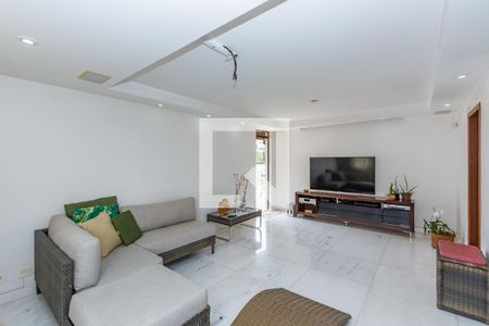 Apartamento à venda com 340m², 4 quartos e 4 vagas Apartamento à venda com 340m², 4 quartos e 4 vagasSala 1