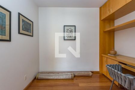 Apartamento à venda com 340m², 4 quartos e 4 vagas Apartamento à venda com 340m², 4 quartos e 4 vagasQuarto 3