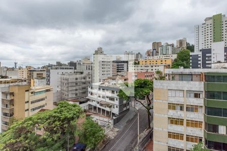 Apartamento à venda com 340m², 4 quartos e 4 vagas Apartamento à venda com 340m², 4 quartos e 4 vagasQuarto 2
