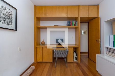 Apartamento à venda com 340m², 4 quartos e 4 vagas Apartamento à venda com 340m², 4 quartos e 4 vagasQuarto 3