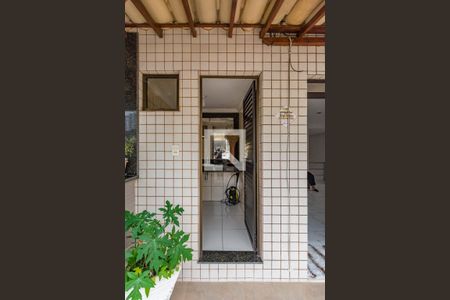 Apartamento à venda com 340m², 4 quartos e 4 vagas Apartamento à venda com 340m², 4 quartos e 4 vagasLavabo