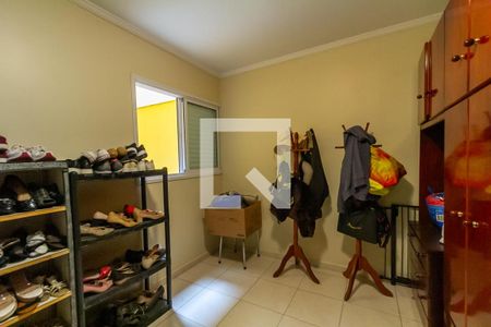 Casa à venda com 328m², 4 quartos e 4 vagas Casa à venda com 328m², 4 quartos e 4 vagasQuarto de Serviço