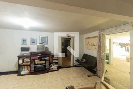 Casa para alugar com 256m², 2 quartos e 4 vagas Casa para alugar com 256m², 2 quartos e 4 vagasSaleta