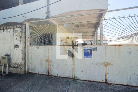 Casa para alugar com 256m², 2 quartos e 4 vagas Casa para alugar com 256m², 2 quartos e 4 vagasFachada