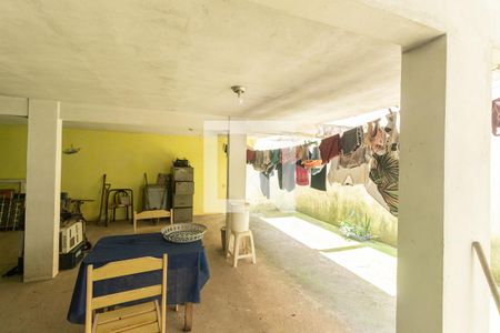 Casa para alugar com 256m², 2 quartos e 4 vagas Casa para alugar com 256m², 2 quartos e 4 vagasVaranda