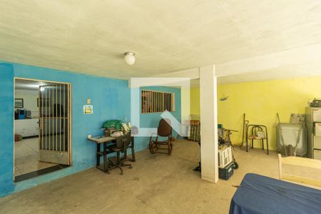 Casa para alugar com 256m², 2 quartos e 4 vagas Casa para alugar com 256m², 2 quartos e 4 vagasVaranda