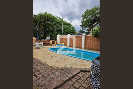 Casa à venda com 580m², 4 quartos e 5 vagas Casa à venda com 580m², 4 quartos e 5 vagasPiscina