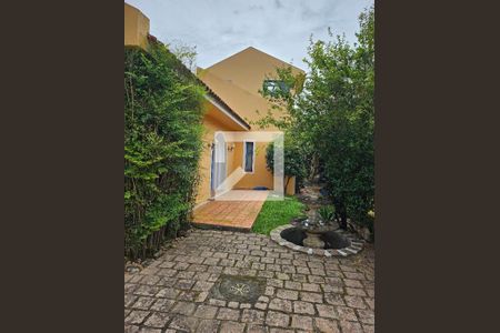 Casa à venda com 580m², 4 quartos e 5 vagas Casa à venda com 580m², 4 quartos e 5 vagasJardim