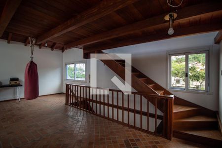 Casa à venda com 580m², 4 quartos e 5 vagas Casa à venda com 580m², 4 quartos e 5 vagasÁrea comum