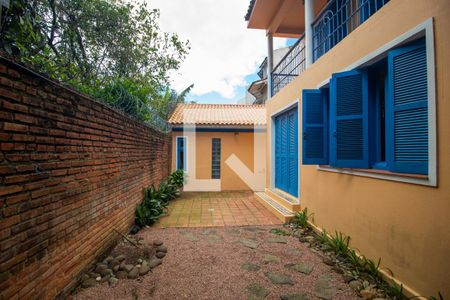 Casa à venda com 580m², 4 quartos e 5 vagas Casa à venda com 580m², 4 quartos e 5 vagasJardim