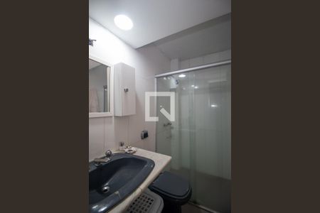 Casa à venda com 580m², 4 quartos e 5 vagas Casa à venda com 580m², 4 quartos e 5 vagasBanheiro 3