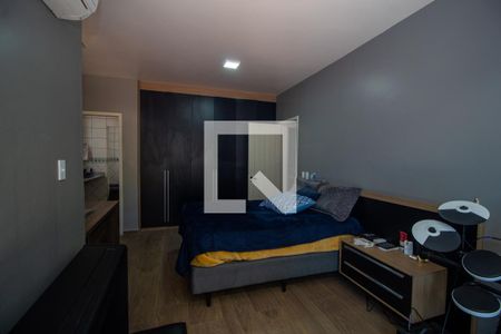 Casa à venda com 580m², 4 quartos e 5 vagas Casa à venda com 580m², 4 quartos e 5 vagasQuarto 2