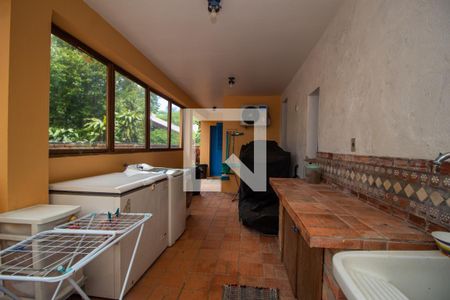 Casa à venda com 580m², 4 quartos e 5 vagas Casa à venda com 580m², 4 quartos e 5 vagasÁrea Externa