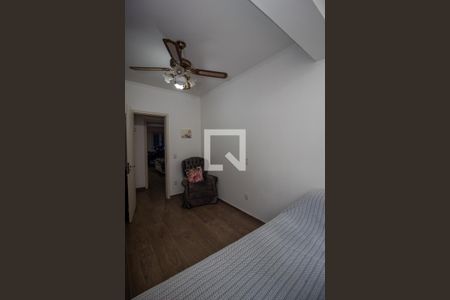 Casa à venda com 580m², 4 quartos e 5 vagas Casa à venda com 580m², 4 quartos e 5 vagasQuarto 3