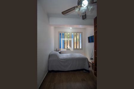 Casa à venda com 580m², 4 quartos e 5 vagas Casa à venda com 580m², 4 quartos e 5 vagasQuarto 3