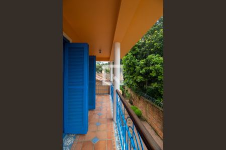 Casa à venda com 580m², 4 quartos e 5 vagas Casa à venda com 580m², 4 quartos e 5 vagasvaranda