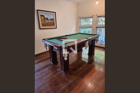 Casa à venda com 580m², 4 quartos e 5 vagas Casa à venda com 580m², 4 quartos e 5 vagasárea comum - sala de jogos