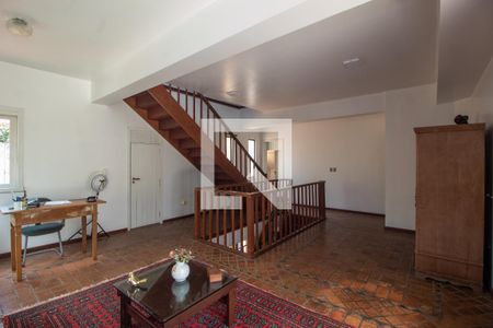 Casa à venda com 580m², 4 quartos e 5 vagas Casa à venda com 580m², 4 quartos e 5 vagasEscritório