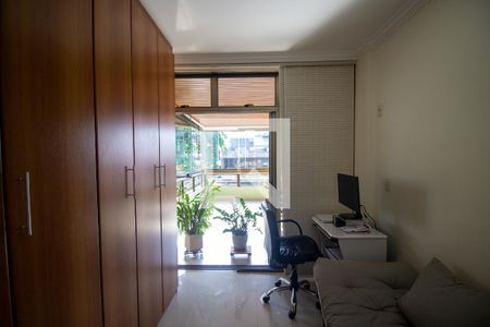 Apartamento à venda com 97m², 2 quartos e 2 vagasQuarto