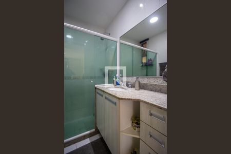 Apartamento à venda com 97m², 2 quartos e 2 vagasBanheiro da Suíte