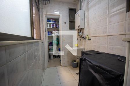 Apartamento à venda com 97m², 2 quartos e 2 vagasCozinha e Área de Serviço