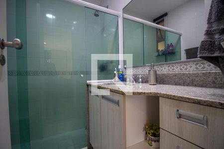 Apartamento à venda com 97m², 2 quartos e 2 vagasBanheiro da Suíte