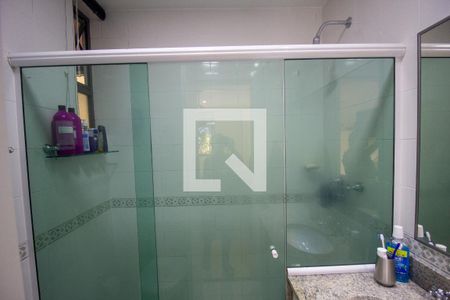 Apartamento à venda com 97m², 2 quartos e 2 vagasBanheiro da Suíte