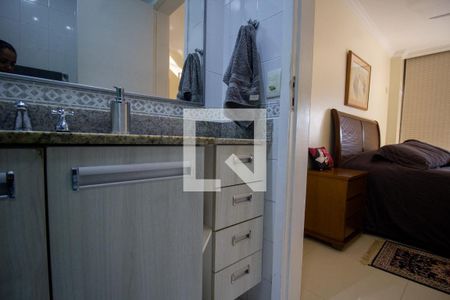Apartamento à venda com 97m², 2 quartos e 2 vagasBanheiro da Suíte