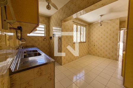 Casa à venda com 135m², 3 quartos e 1 vaga Casa à venda com 135m², 3 quartos e 1 vagaCozinha