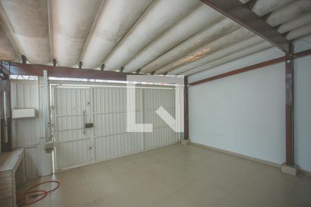 Casa à venda com 183m², 2 quartos e 1 vaga Casa à venda com 183m², 2 quartos e 1 vagaGaragem