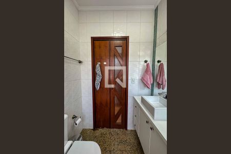 Casa à venda com 171m², 3 quartos e 2 vagas Casa à venda com 171m², 3 quartos e 2 vagasBanheiro do Quarto 1