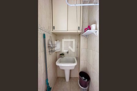 Casa à venda com 171m², 3 quartos e 2 vagas Casa à venda com 171m², 3 quartos e 2 vagasÁrea de Serviço