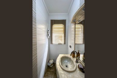 Casa à venda com 171m², 3 quartos e 2 vagas Casa à venda com 171m², 3 quartos e 2 vagasBanheiro 3