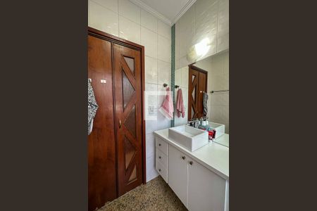 Casa à venda com 171m², 3 quartos e 2 vagas Casa à venda com 171m², 3 quartos e 2 vagasBanheiro do Quarto 1