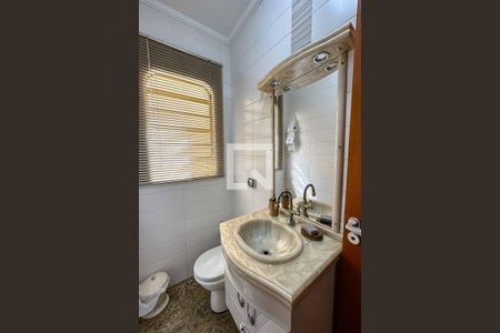 Casa à venda com 171m², 3 quartos e 2 vagas Casa à venda com 171m², 3 quartos e 2 vagasBanheiro 3