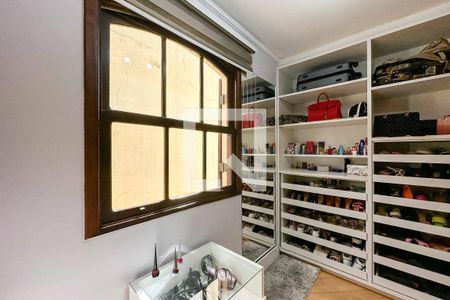 Casa à venda com 171m², 3 quartos e 2 vagas Casa à venda com 171m², 3 quartos e 2 vagasCloset