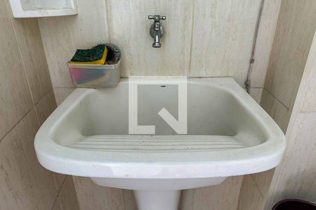 Casa à venda com 171m², 3 quartos e 2 vagas Casa à venda com 171m², 3 quartos e 2 vagasÁrea de Serviço