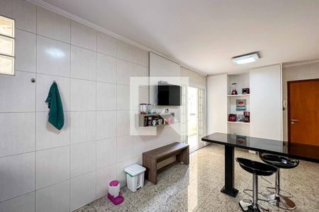 Casa à venda com 171m², 3 quartos e 2 vagas Casa à venda com 171m², 3 quartos e 2 vagasCozinha